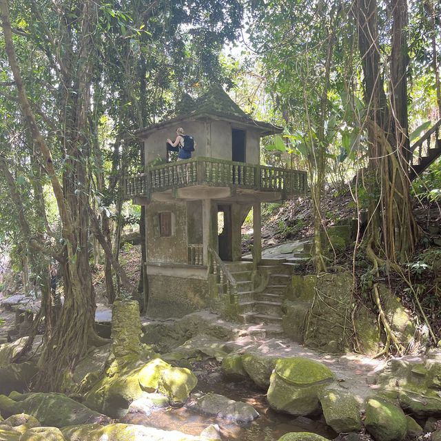 Magic Garden น้ำตกตานิ่ม