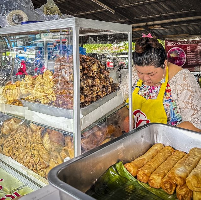 ศูนย์รวมอาหารของกินพื้นเมืองภูเก็ต
