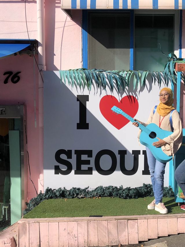  cute cafes + picturesque view in Seoul