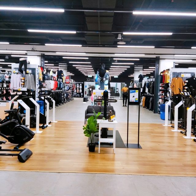 Decathlon Sporting Goods JB Toppen 