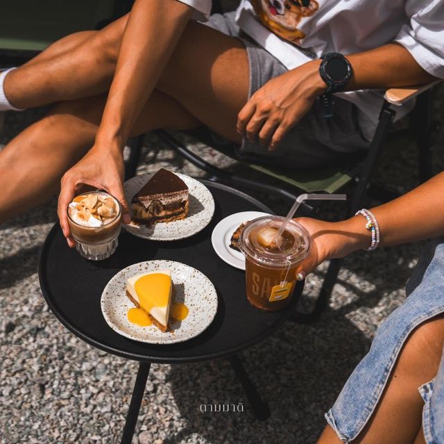 Daddy Says Yes Coffee คาเฟ่เก๋ๆ ชิคๆ ☕️