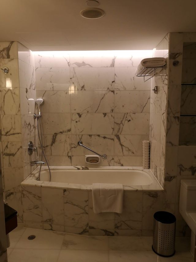 Kowloon Shangri-La, Hong Kong 🔥✨