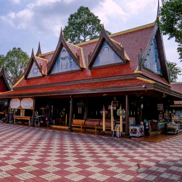 อู่ต่อเรือพระเจ้าตาก ไหว้พระเจ้าตากสิน