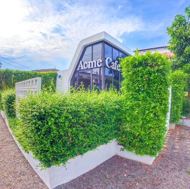 ACME cafe 