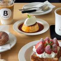 「BROWN COFFEE」：舒適環境，絕對值得一試