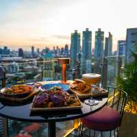 Skyview Hotel Bangkok  พี่พักใจกลางกรุง