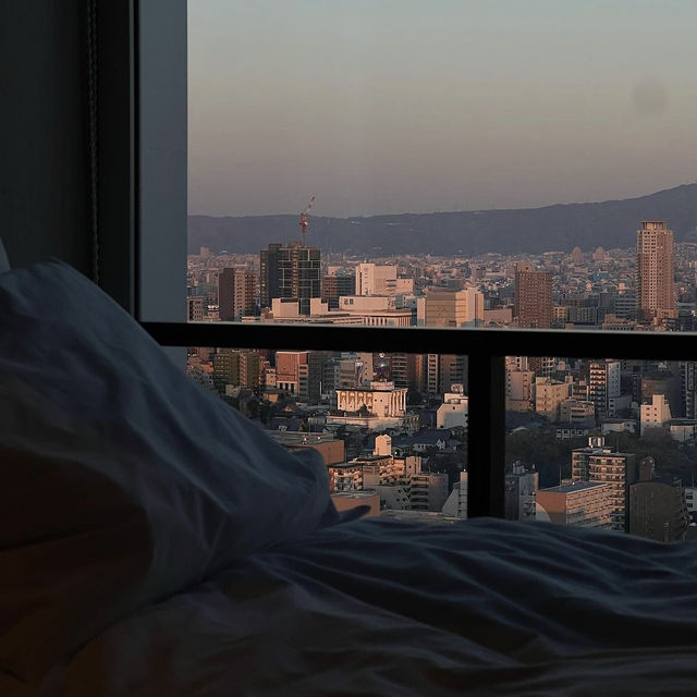 「大阪夢幻樂土，Centara Grand Hotel口碑絕佳」
