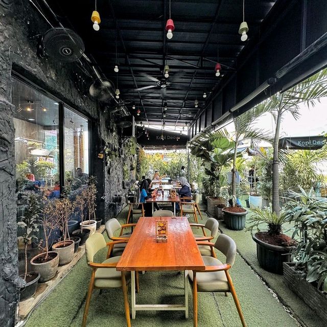 KOPI DEO | A COFFEE SHOP WITH LIVE MUSIC EVERY DAY