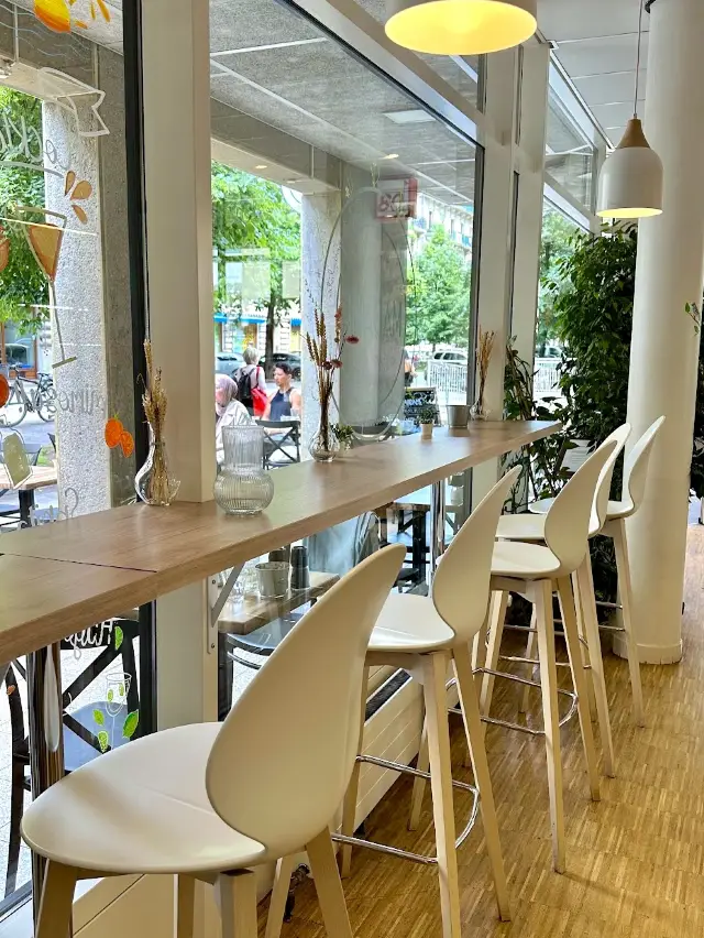 Madame - brunch and coffee
