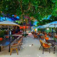 ร้านอาหารและคาเฟ่ติดริมทะเล หาดส่วนตัว