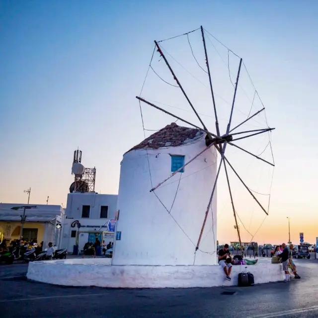 กังหันลมแบบดั้งเดิมของมิโคนอส