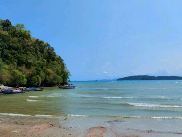 ร้านอาหารทะเลบรรยากาศดีที่อ่าวนาง