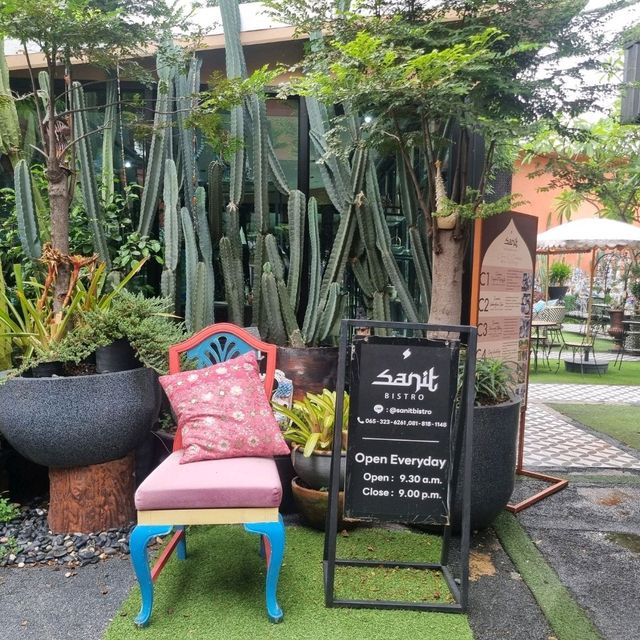 Sanit Handmade สนิท แฮนด์เมด