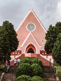 โบสถ์สีชมพูเมืองดาลัด Domaine De Marie Church