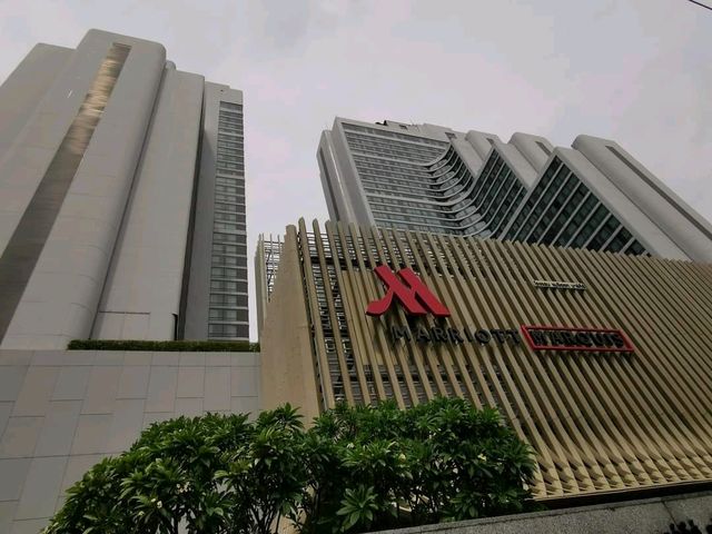 รีวิวที่พัก Marriott​Marquis​ Queen's ​Park
