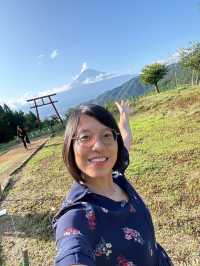 Perfect glimpses of Fuji-yama! 