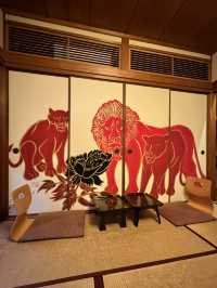 紅葉が素敵なお店🍁自分で焼くお団子は焼き立てホクホク！