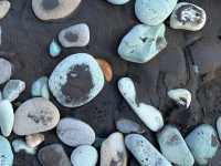 Pantai Batu Biru (Blue Stone Beach) หาดสีฟ้า