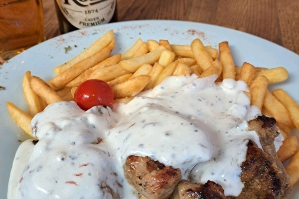 Restoran Nokturno:ザグレブ,クロアチア】絶品トリュフソースを味わう
