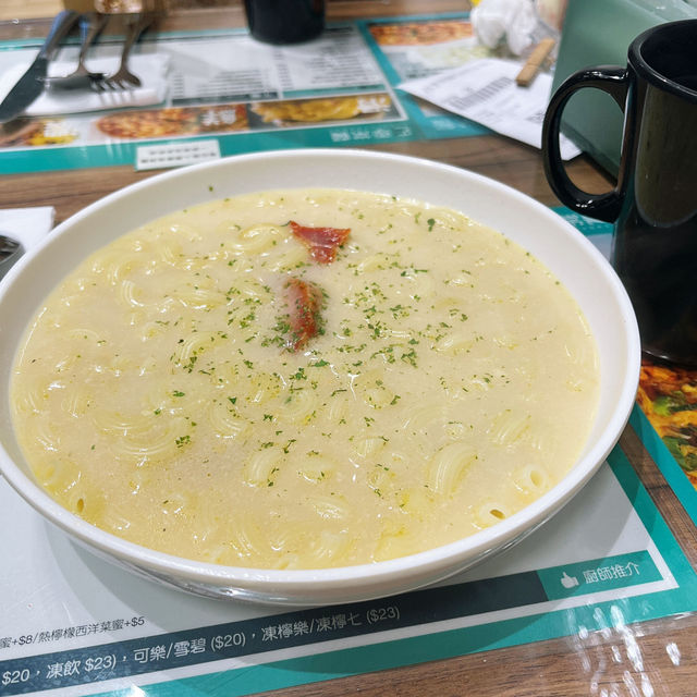 中環心靈之旅：從熱鬧到靜謐的轉換🔁