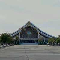 มหาวิหารทรงบาตรคว่ำ ล้ำหน้ามาก