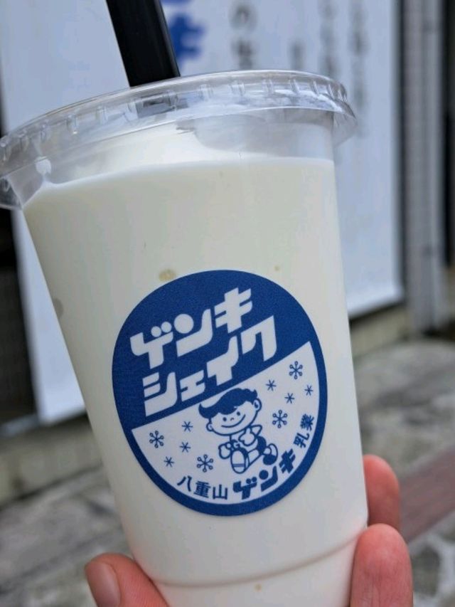 【石垣さかい商店:石垣島】人気のゲンキシェイクを飲もう♪