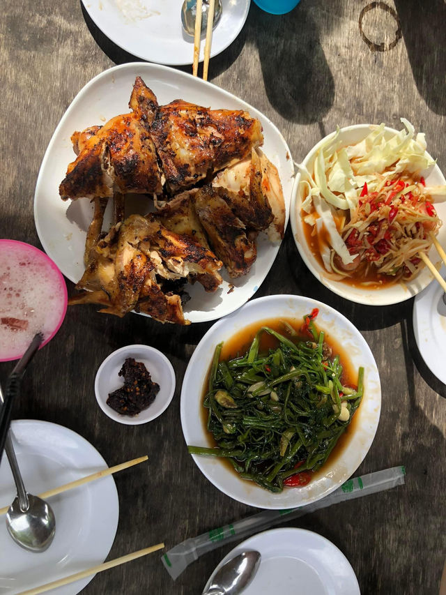 ท่าฝรั่งวังสีคราม Thafalang (ທ່າຝຣັ່ງວັງສີຄາມ) 