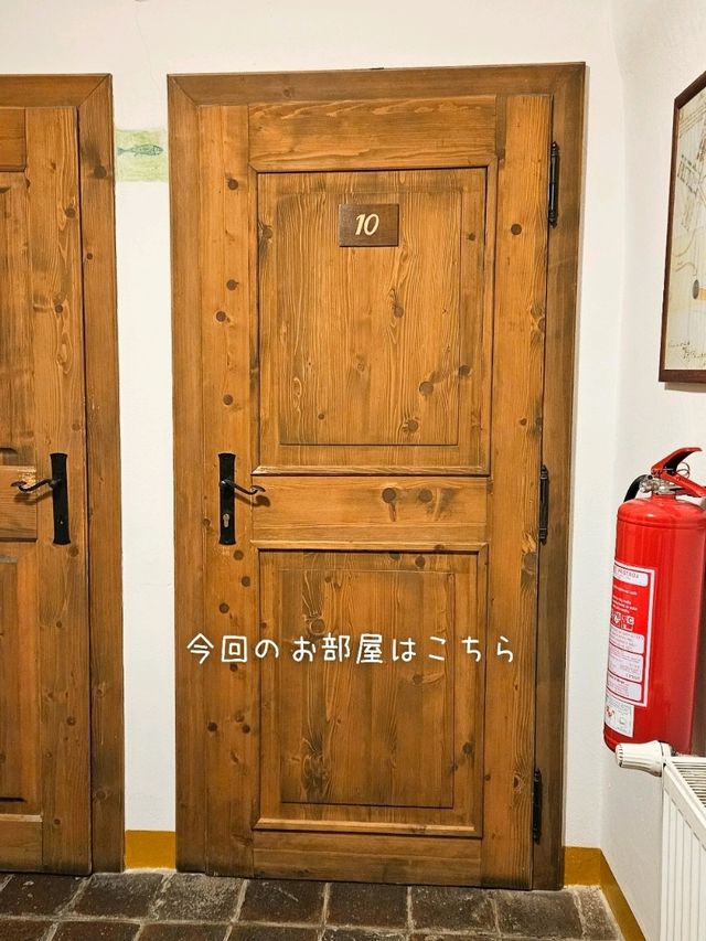 【チェコ／チェスキー・クルムロフ】中世の町家を楽しめる『ホテル U マレホ ヴィットカ』