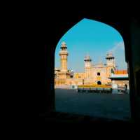  VISITING WAZIR KHAN MOSQUE.