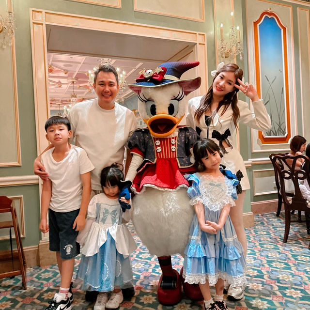 Disneyland shanghai
