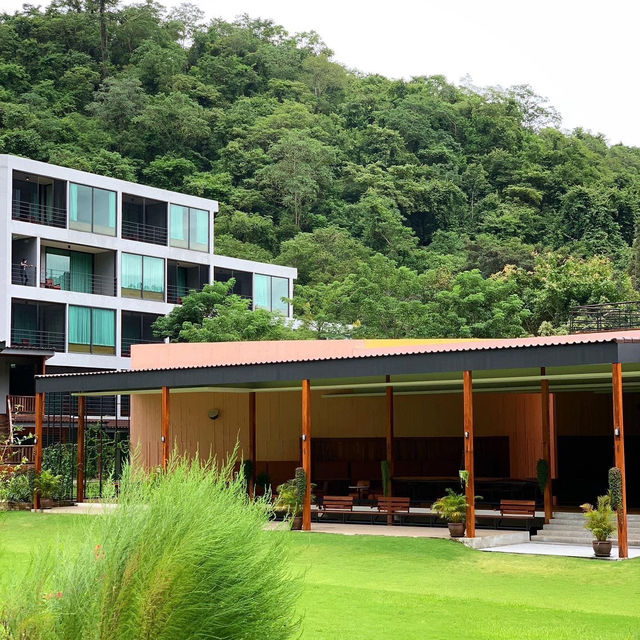 ที่พักเขาใหญ่ ธรรมชาติโอบล้อม 🌳🌿🍃