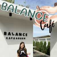 คาเฟ่ดังย่านปากเซ Balance cafe'