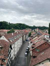 瑞士🇨🇭伯爾尼Bern｜愛因斯坦故居🏡超美中世紀建築🏰在大街上的熊公園🐻