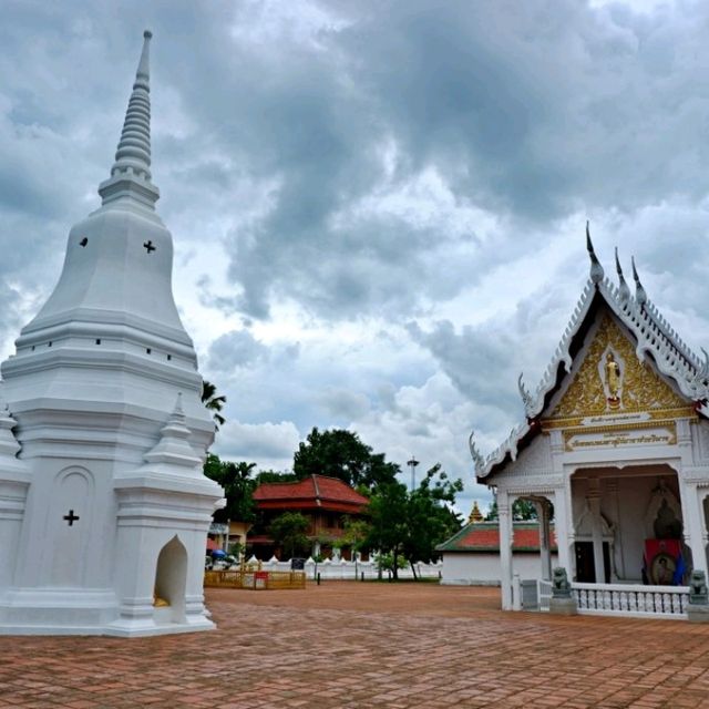 วัดพระบรมธาตุไชยาราชวรวิหาร
