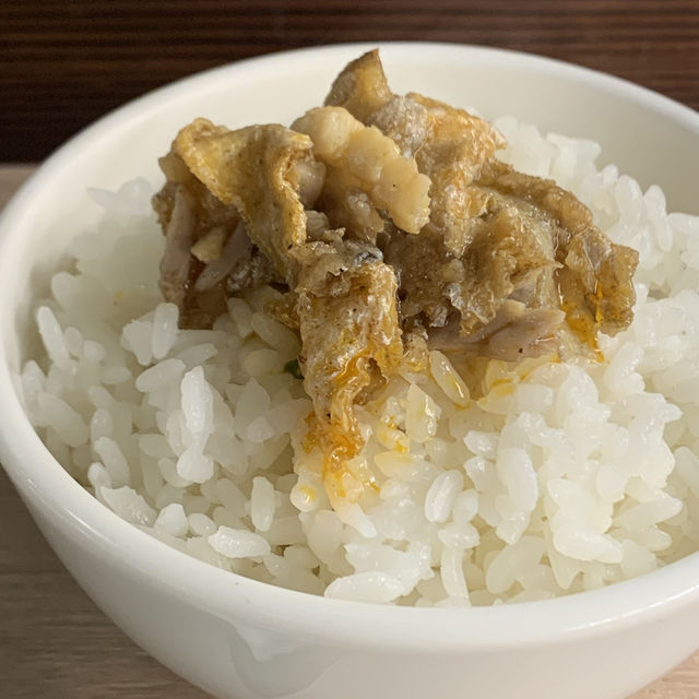 像藝廊一樣的烤魚餐廳？！美味又有沙發座位