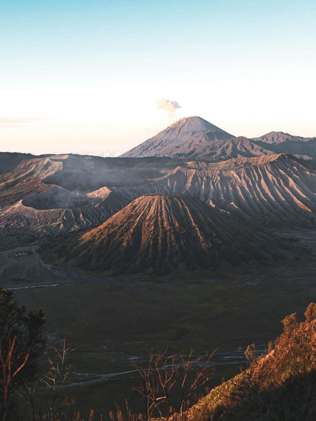 壯麗奇景：布羅莫火山冒險遊記