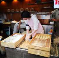I Come To Nara To See Mochi Experts!