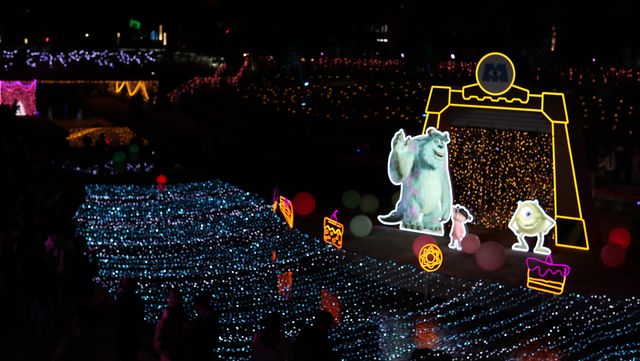 Enjoy the Christmas vibes around Taichung Old Station