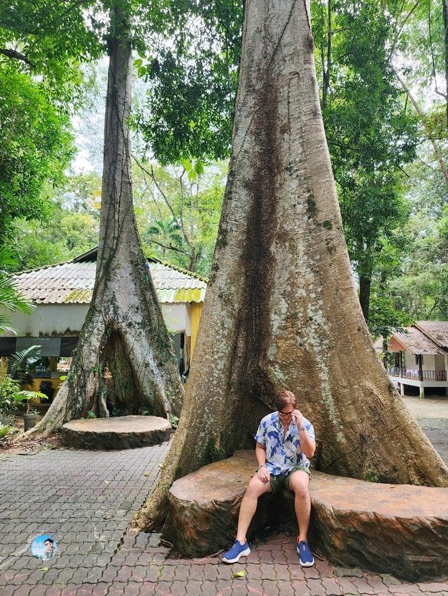 “วัดเขาบรรจบ”