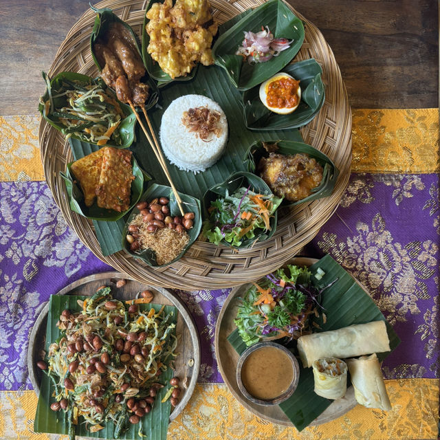 【ウブド】外国人観光客に大人気「サンサンワルン（Sun Sun Warung）」