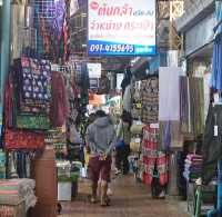 ตลาดท่าเสด็จ 