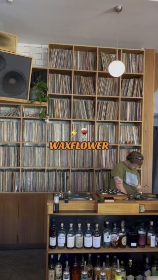 Wine bar, Peruvian food and records 