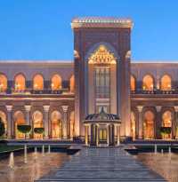 Opulence Redefined at Emirates Palace 🏰✨