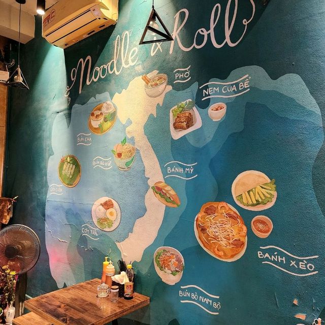 【ハノイ】バインセオが最高！Noodle & Roll