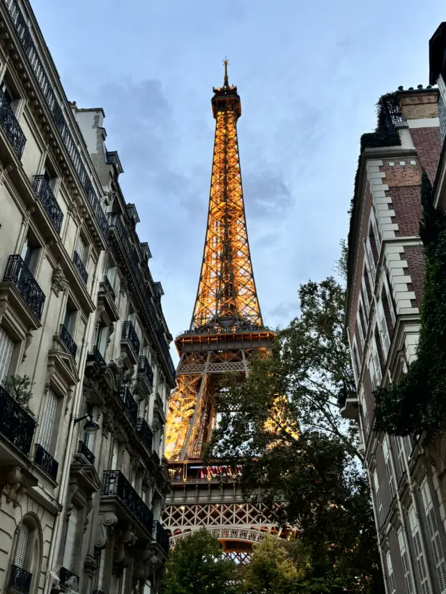 【巴黎】說到巴黎觀光，當然不能錯過艾菲爾鐵塔！