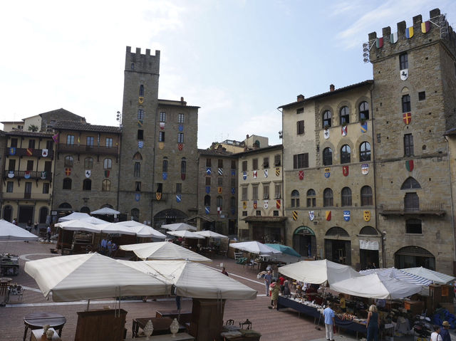 【イタリア・アレッツォ】イタリア最大級のアンティーク市とランチ