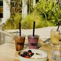 Community Vibes at Paus Cafe & Community