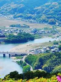 大洲盆地を一望できるツツジの名所