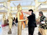 ไหว้หลวงพ่อโสธร ที่วัดโสธรวรารามวรวิหาร
