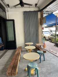 Jeen Coffee Bar (ร้านกาแฟเกร์ๆย่านเยาวราช)